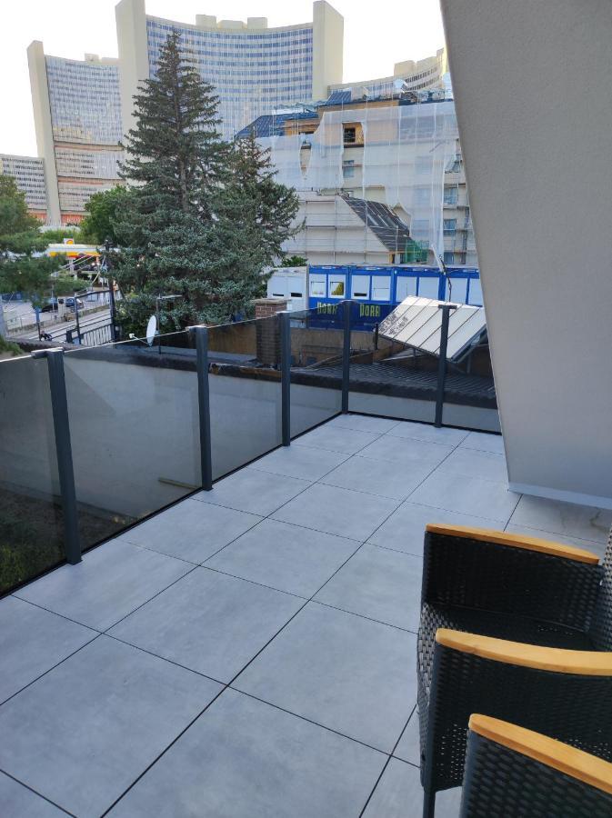 Luxurioeses Penthouse Mit Blick Auf Die Uno-City Und Dem Kaiserwasser. 3Schlafzimmer, 2 Baeder, Privat Lift Ins Apartment 비엔나 외부 사진