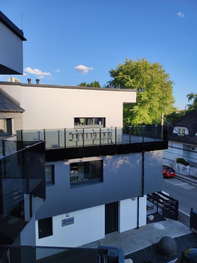 Luxurioeses Penthouse Mit Blick Auf Die Uno-City Und Dem Kaiserwasser. 3Schlafzimmer, 2 Baeder, Privat Lift Ins Apartment 비엔나 외부 사진